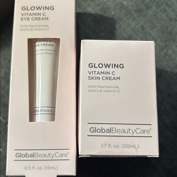 Global beauty care Other - Glowing Vitamin C Eye Cream - White